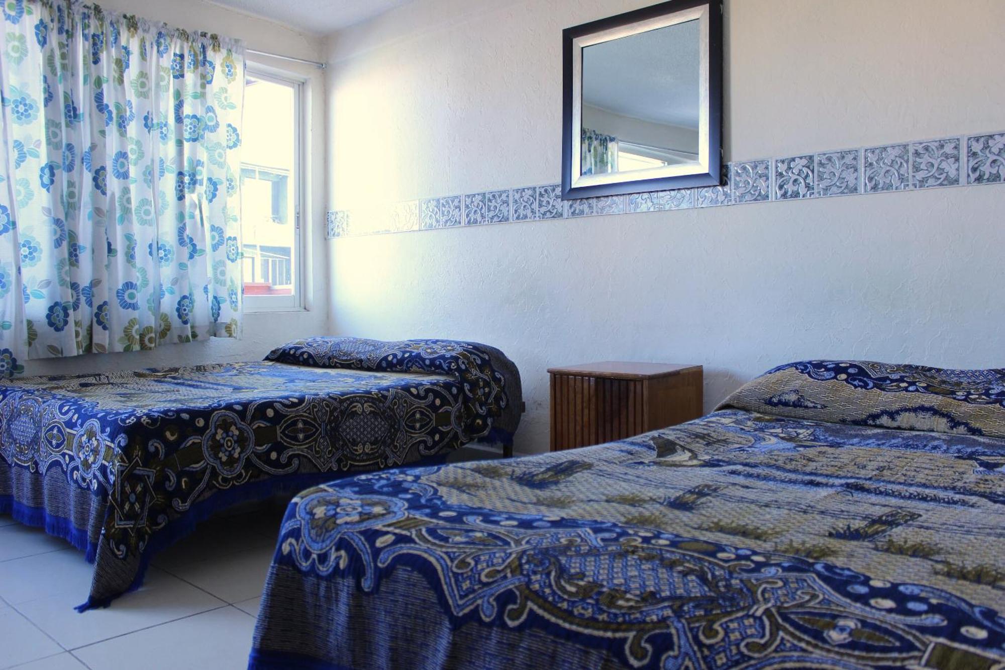 Hotel Plaza Aleman Леон Номер фото